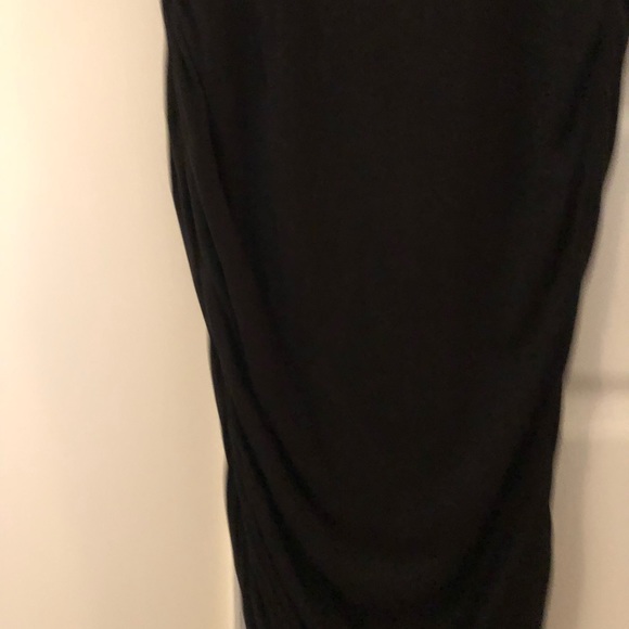 A Pea in the Pod maternity dress in black.  T-shirt style with side ruching. - Picture 7 of 7